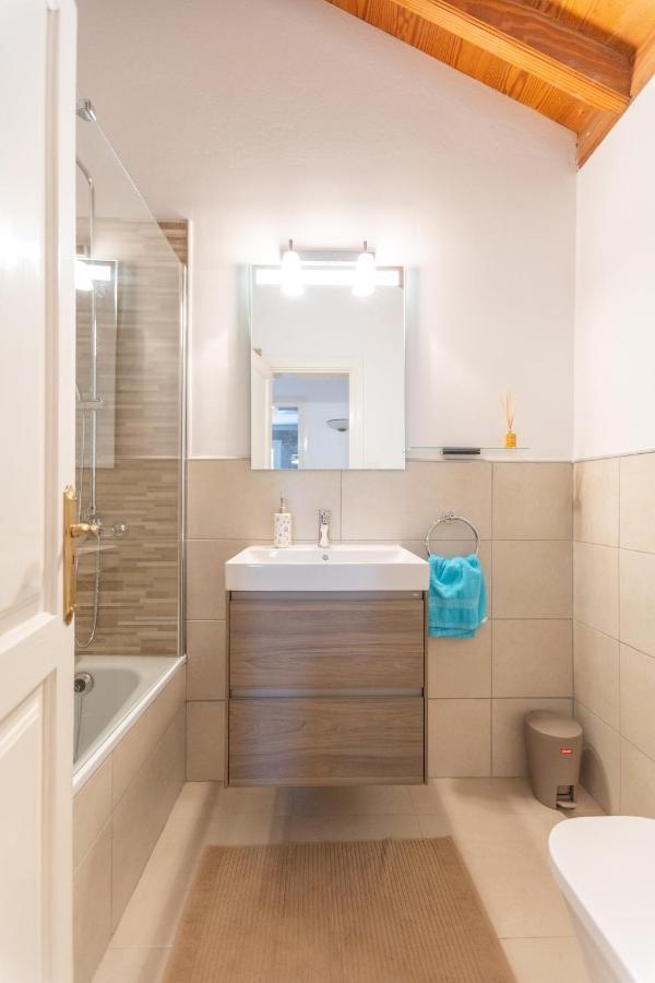 Private Villa With Heated Pool & Terrace See View كوراليهو المظهر الخارجي الصورة