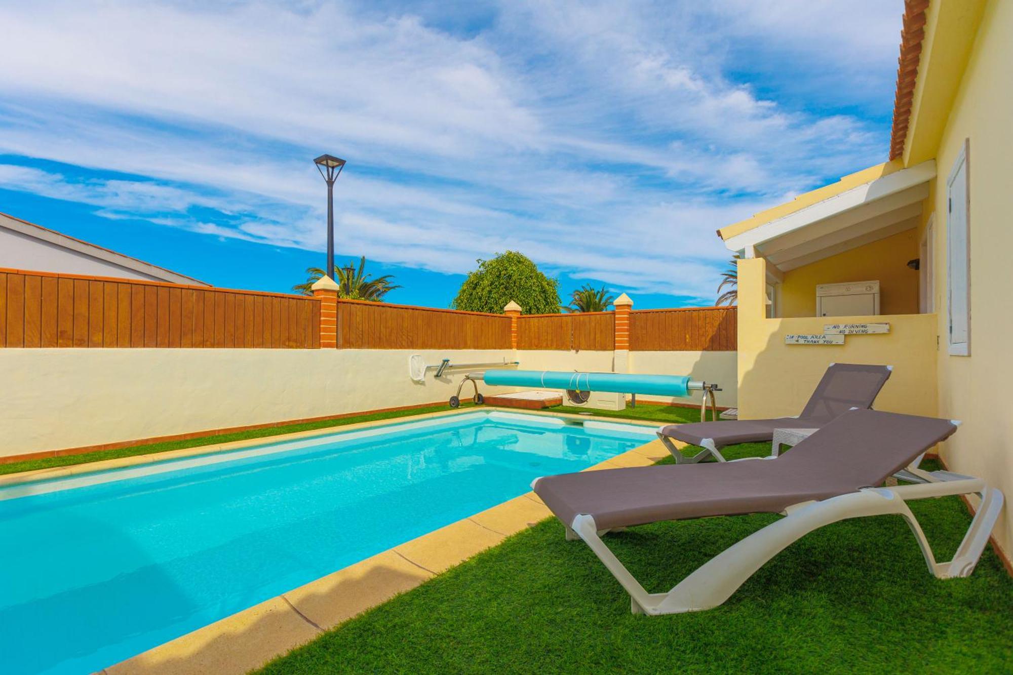 Private Villa With Heated Pool & Terrace See View كوراليهو المظهر الخارجي الصورة